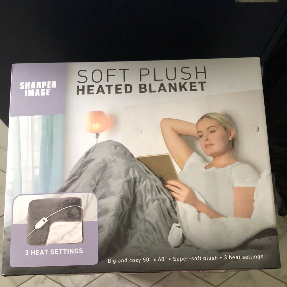 Shaper Image soft Plush Heated Blanket 50” X 60”